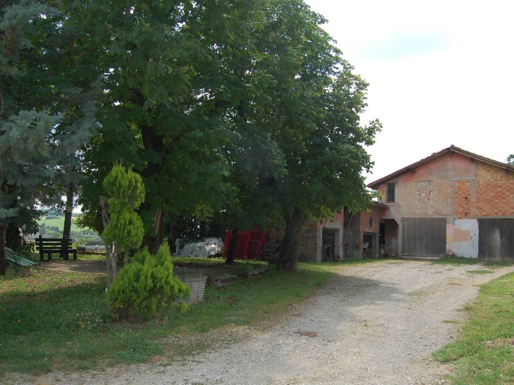 casa indipendente in vendita a Valsamoggia in zona Bazzano