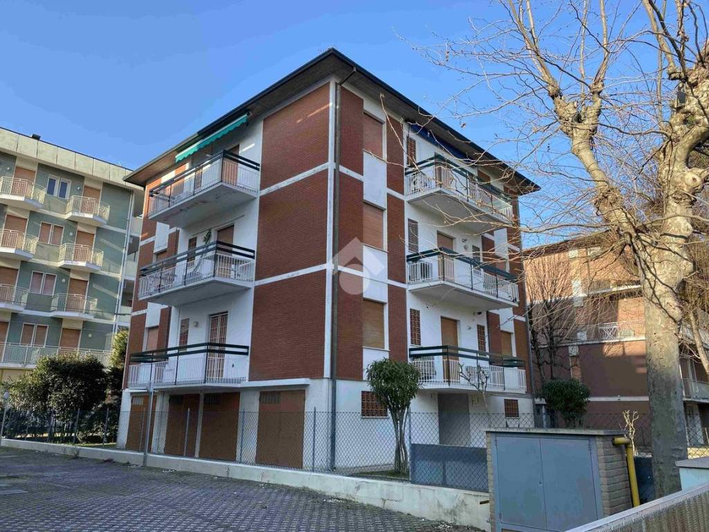 appartamento in affitto a Cervia in zona Pinarella