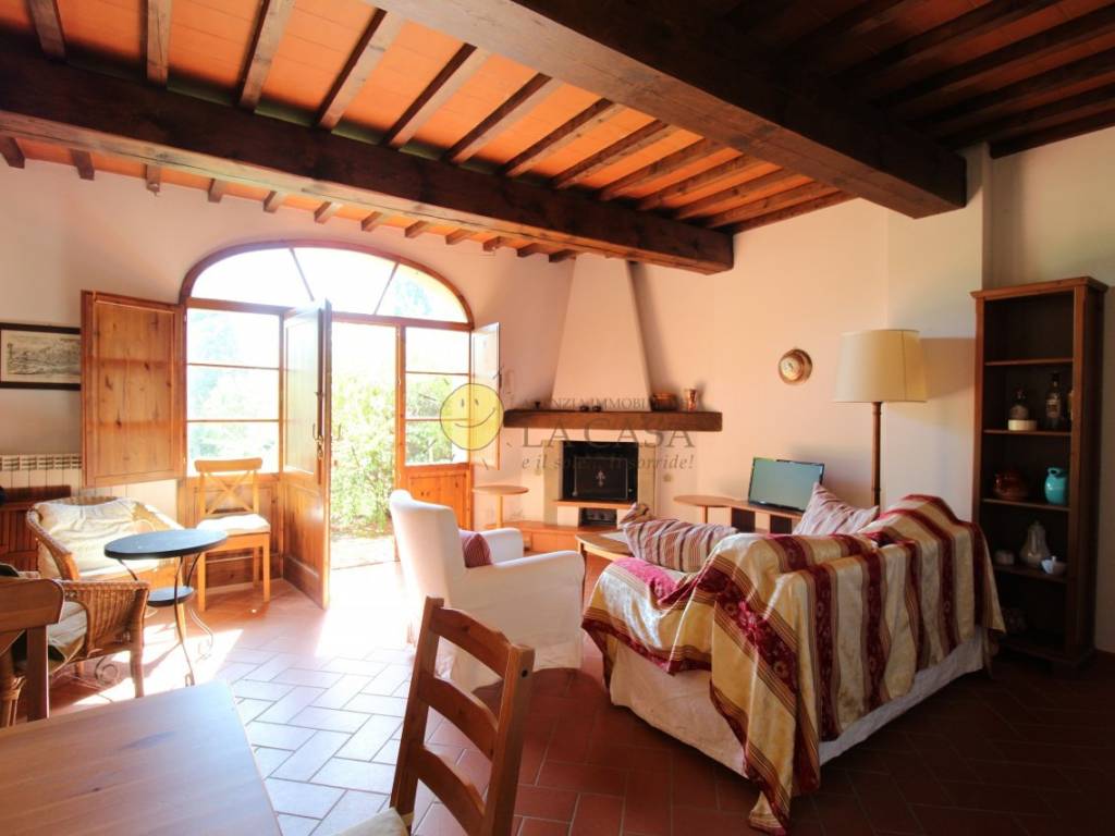 casa indipendente in vendita a Reggello in zona Montanino