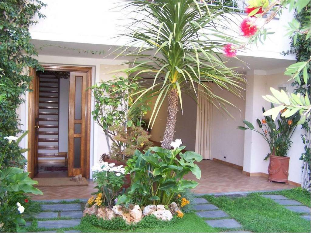 casa indipendente in affitto a Forte dei Marmi in zona Vittoria Apuana