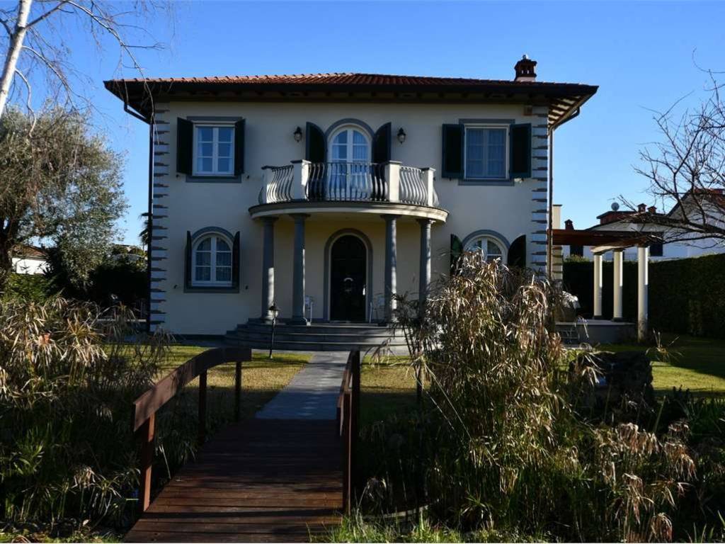 casa indipendente in affitto a Forte dei Marmi