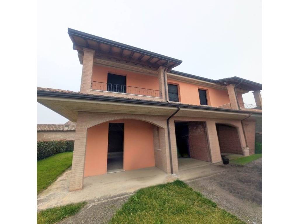 villa in vendita a San Possidonio