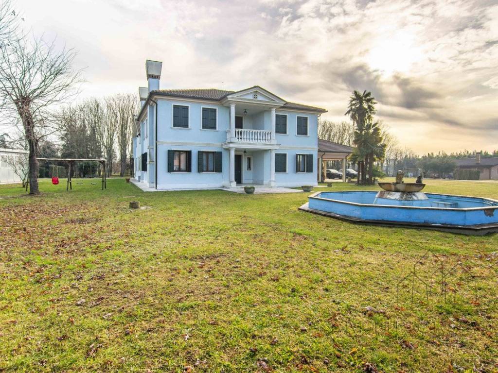 casa indipendente in vendita a Legnaro in zona Volparo