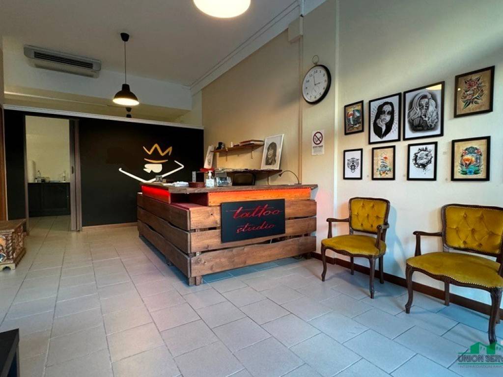 negozio in vendita a Collecchio