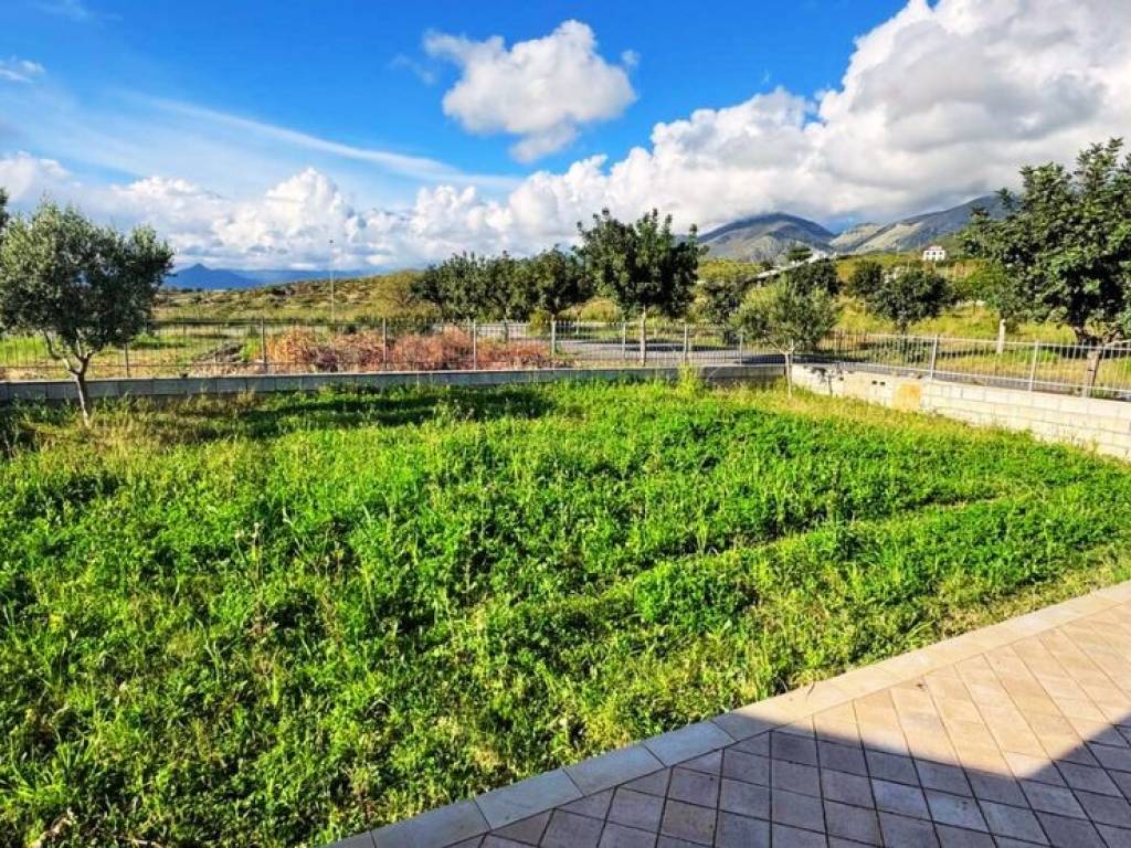 casa indipendente in vendita a Scalea