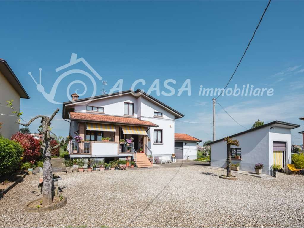 casa indipendente in vendita a Felino