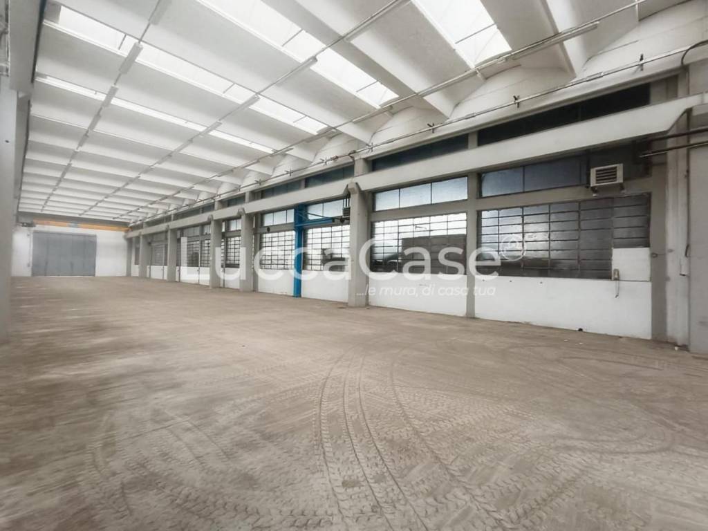 capannone in affitto a Porcari