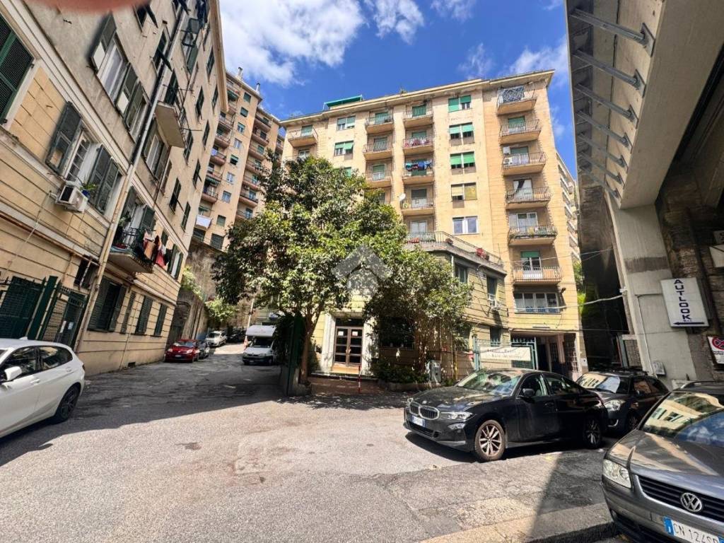 appartamento in vendita a Genova in zona Sampierdarena