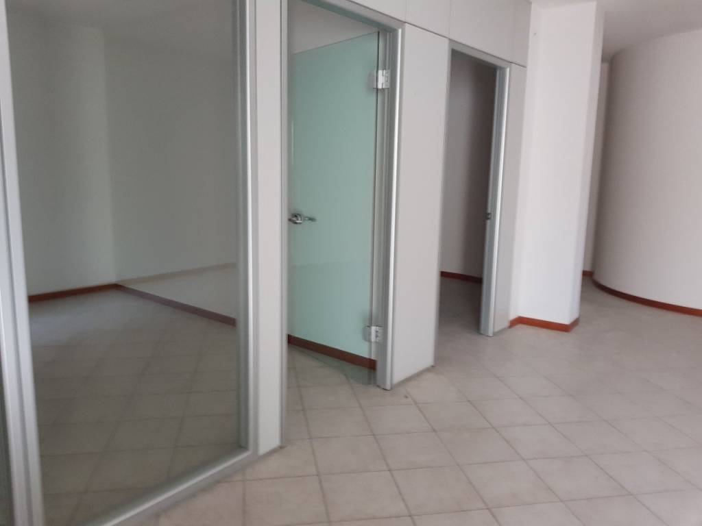 ufficio in vendita a Vo'