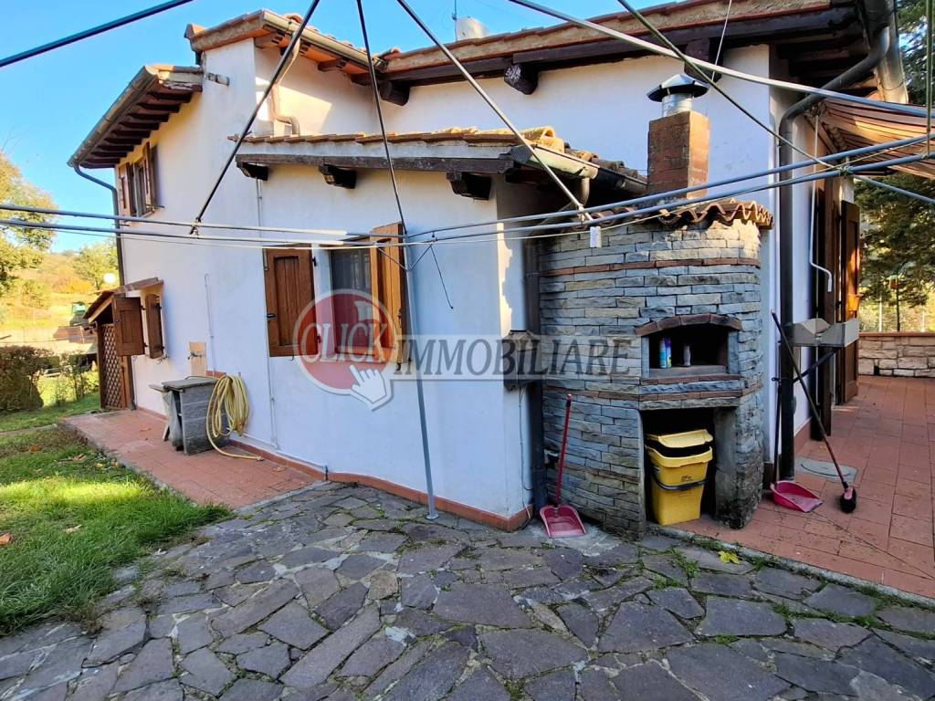 casa indipendente in vendita a Scarperia e San Piero in zona San Piero a Sieve