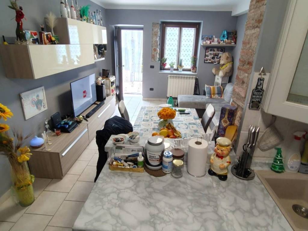 casa indipendente in vendita a Carrara