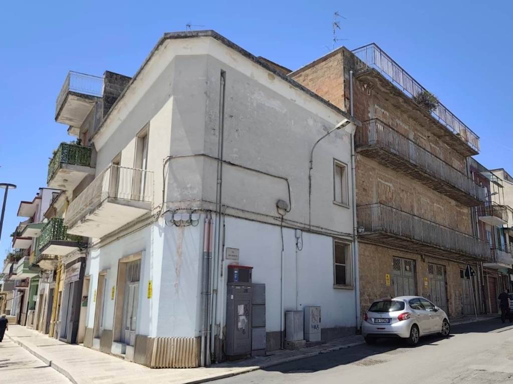 casa indipendente in vendita ad Acquaviva delle Fonti