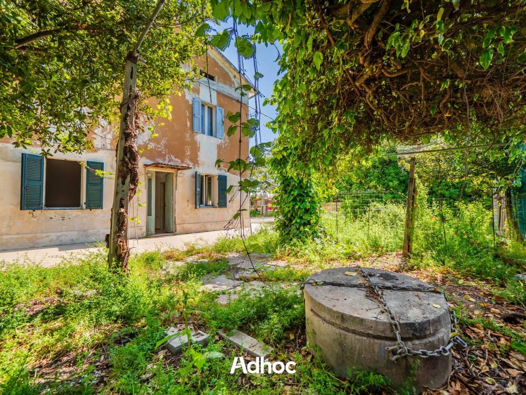 casa indipendente in vendita a Fano in zona Torrette