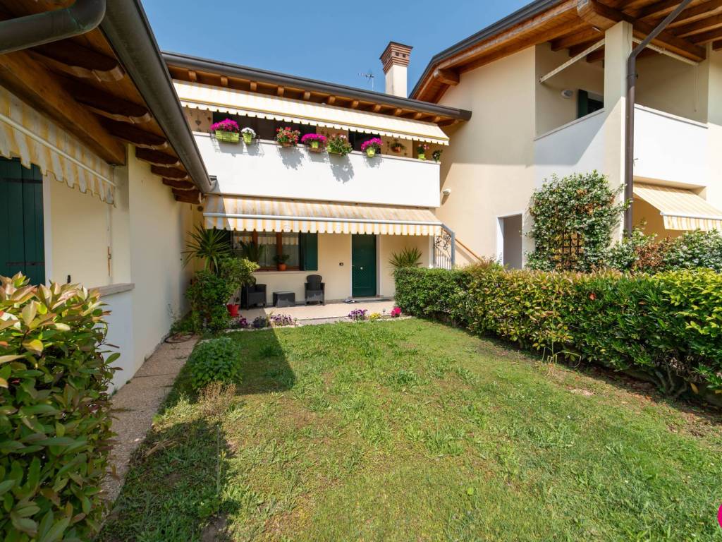 casa indipendente in vendita ad Azzano Decimo