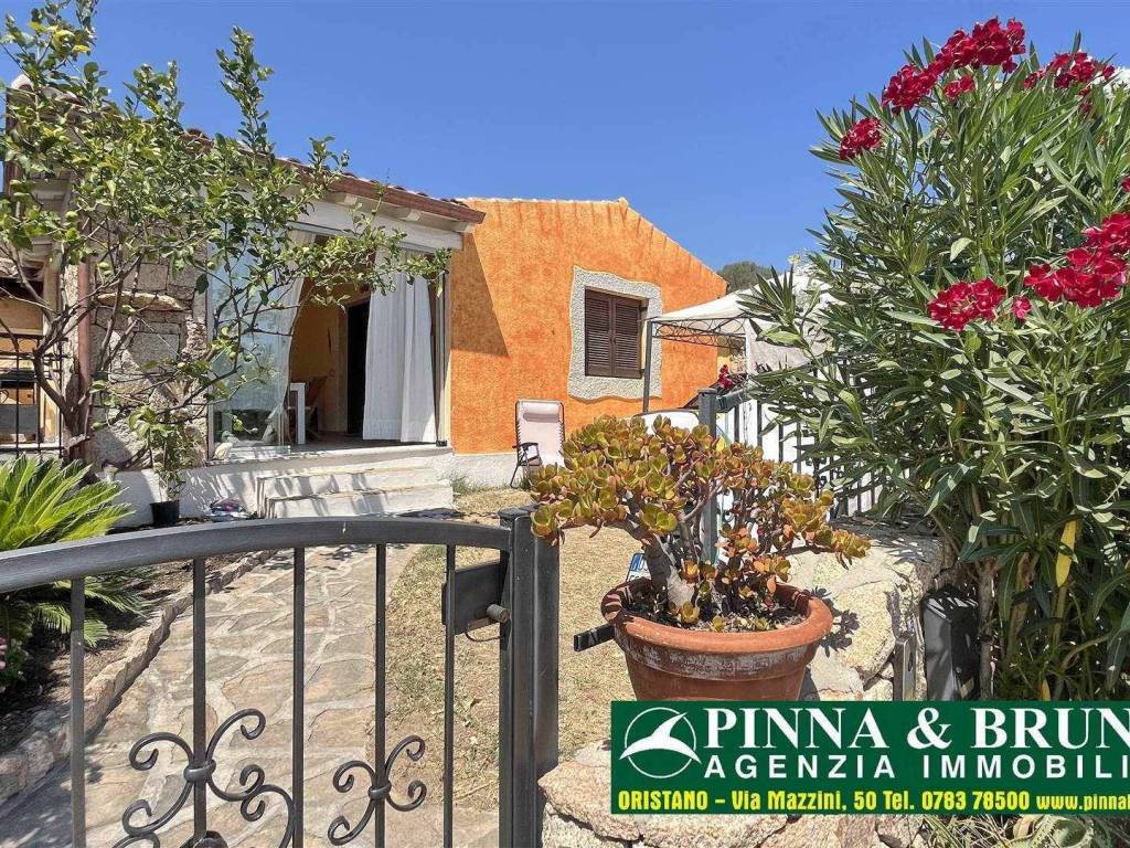 casa indipendente in vendita a Budoni in zona Maiorca / Li Troni