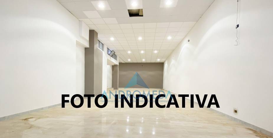 locale commerciale in affitto a San Nicola la Strada