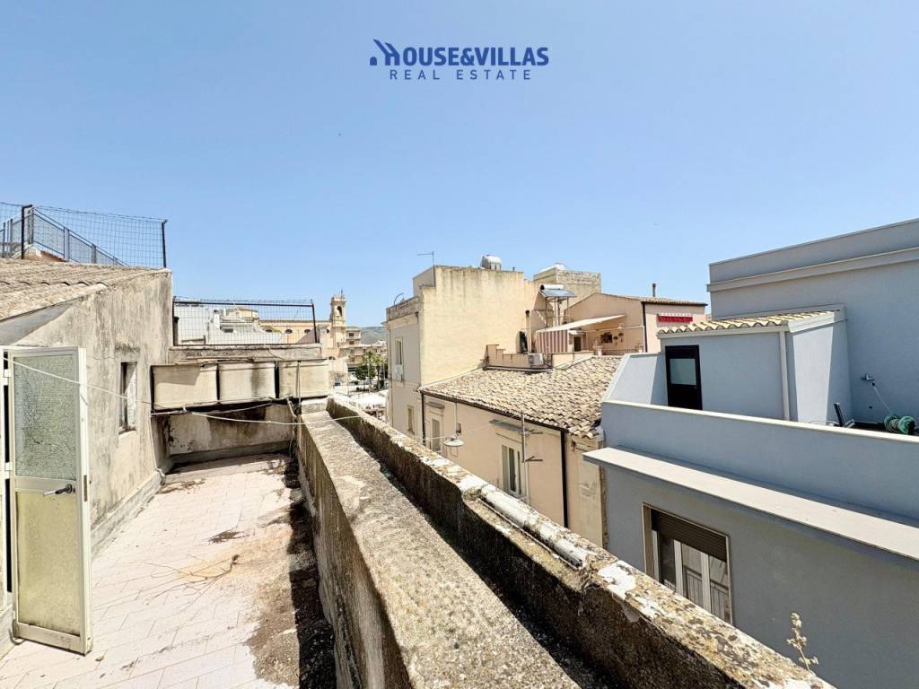 casa indipendente in vendita ad Avola