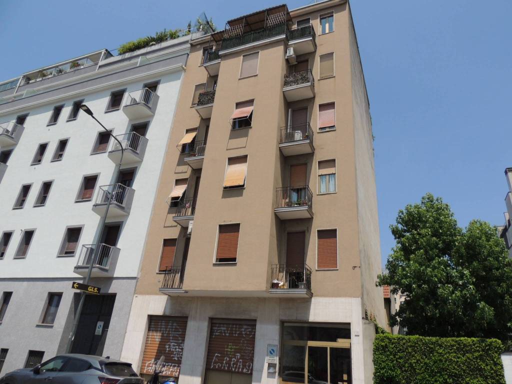 appartamento in vendita a Milano in zona Porta Vittoria