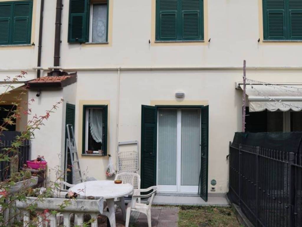 casa indipendente in vendita ad Andora in zona Molino