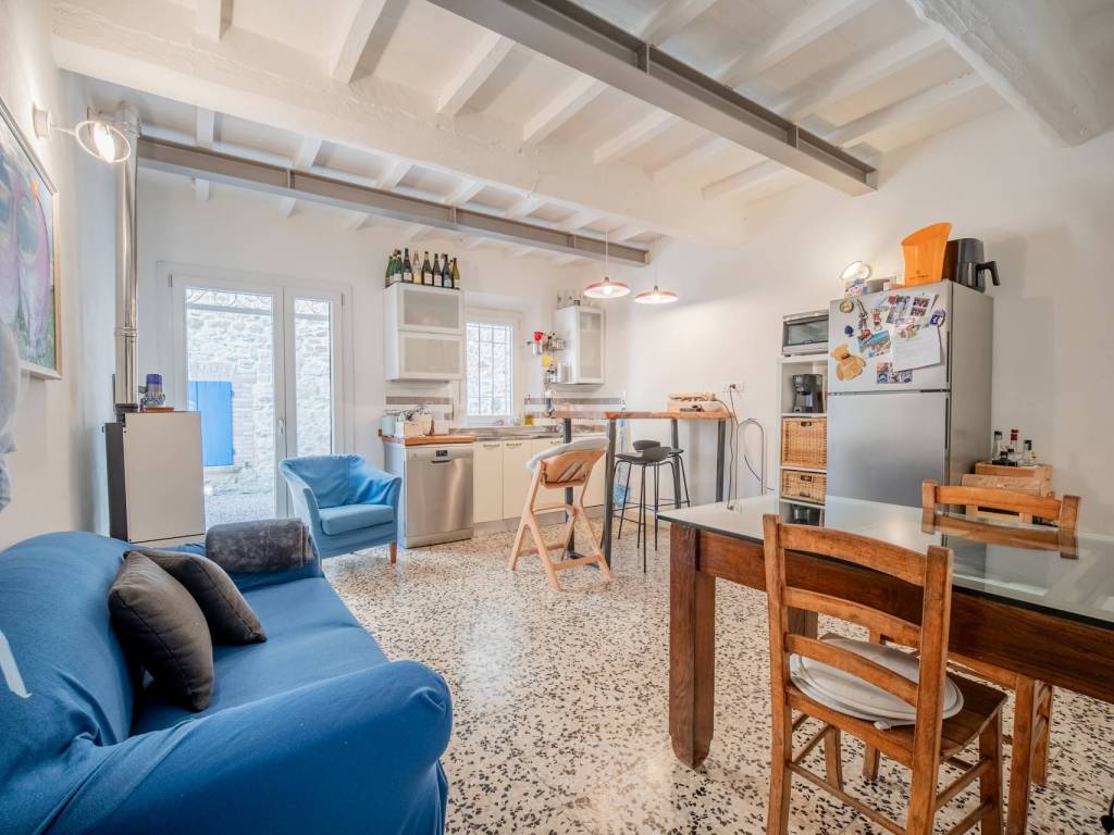casa semindipendente in vendita a Scandiano in zona Pratissolo
