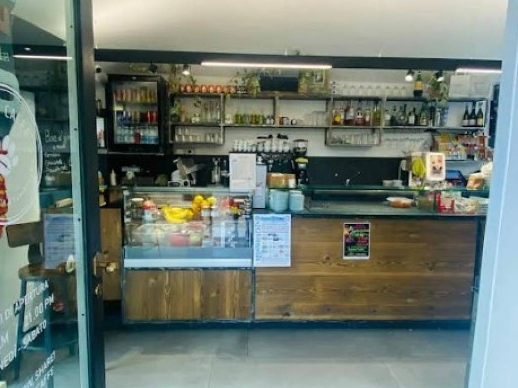 negozio in vendita a San Francesco al Campo