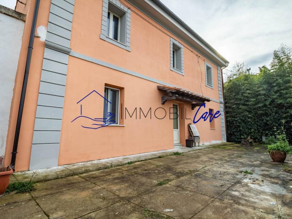 casa indipendente in vendita a San Giuliano Terme in zona Ghezzano