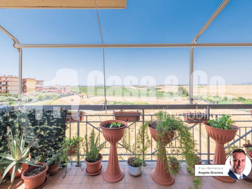 appartamento in vendita a Roma in zona Tor Bella Monaca