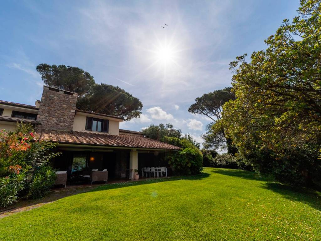 casa indipendente in vendita a Monte Argentario in zona Porto Santo Stefano