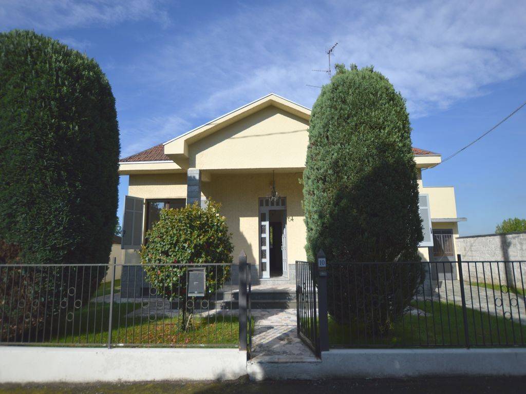 casa indipendente in vendita a Vigevano