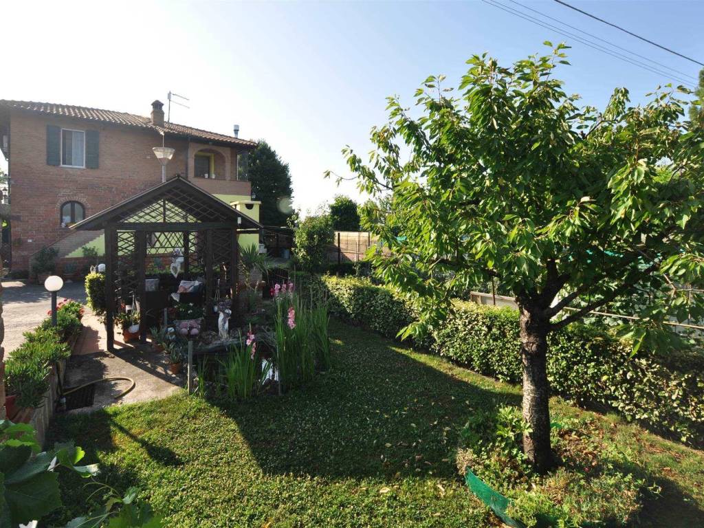 casa indipendente in vendita a Montepulciano in zona Acquaviva