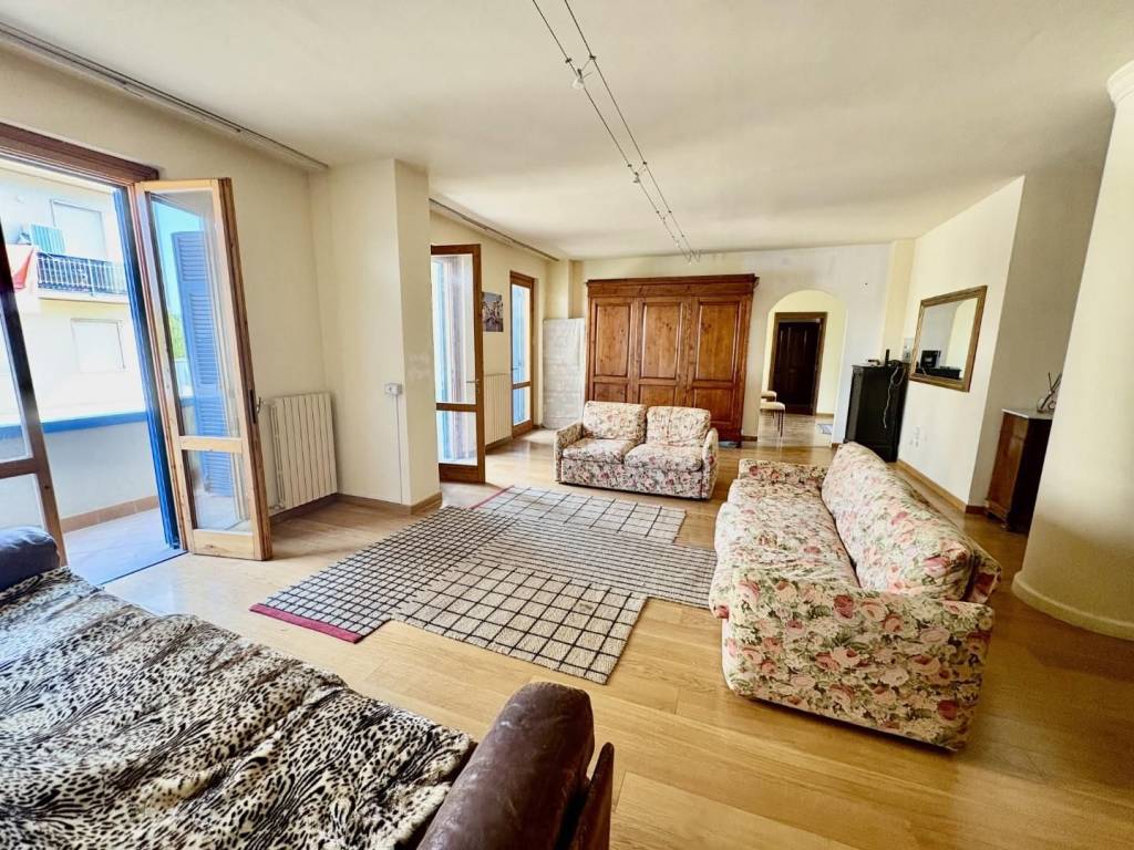 appartamento in vendita a Castelfiorentino in zona Cambiano