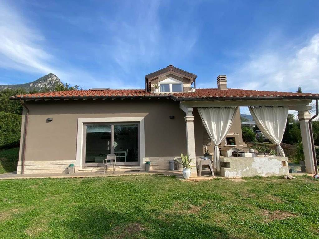 casa indipendente in vendita a Terni in zona Gabelletta