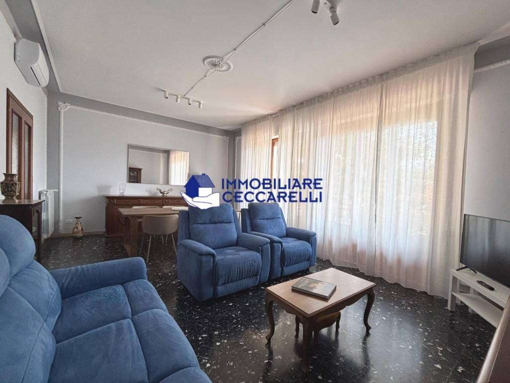 appartamento in affitto a Massa in zona Marina dei Ronchi