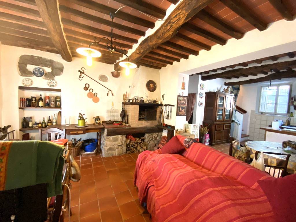 casa indipendente in vendita a Montecatini-Terme in zona Nievole