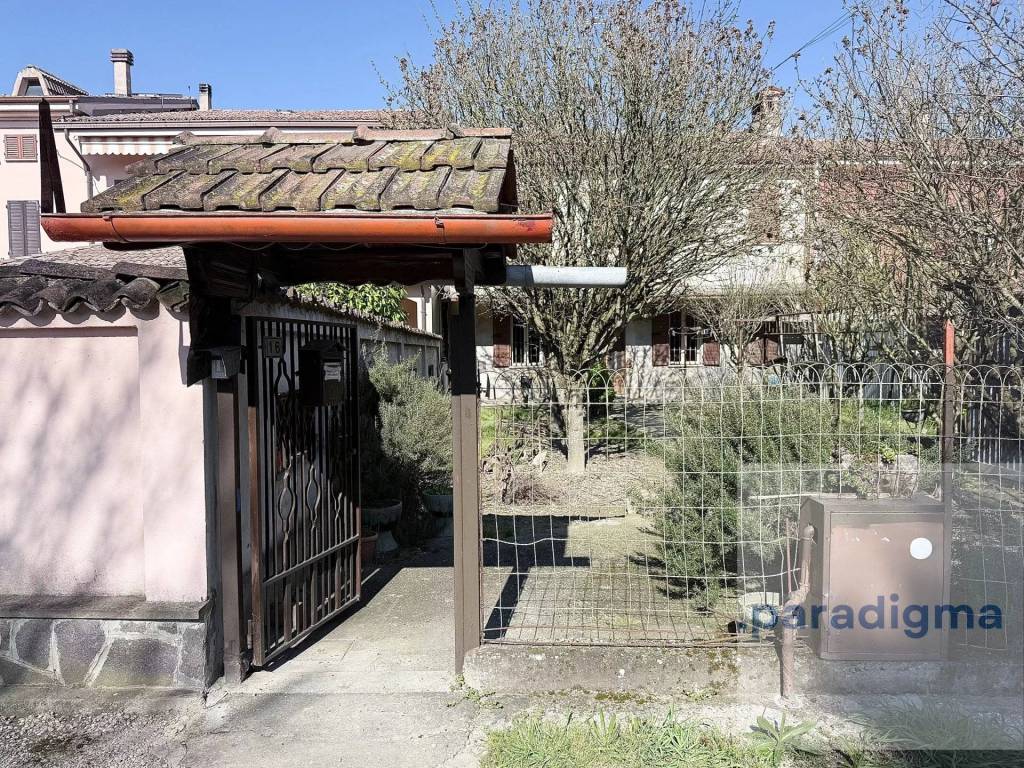 casa indipendente in vendita ad Alluvioni Piovera in zona Grava