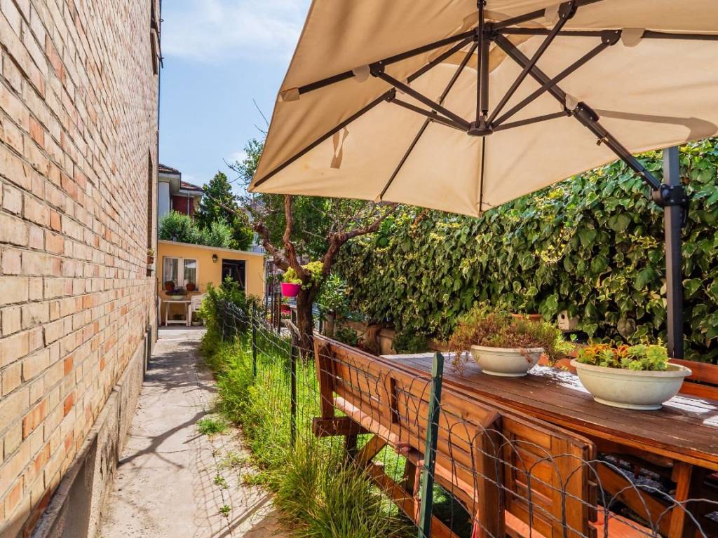 appartamento in vendita a Pesaro in zona Loreto