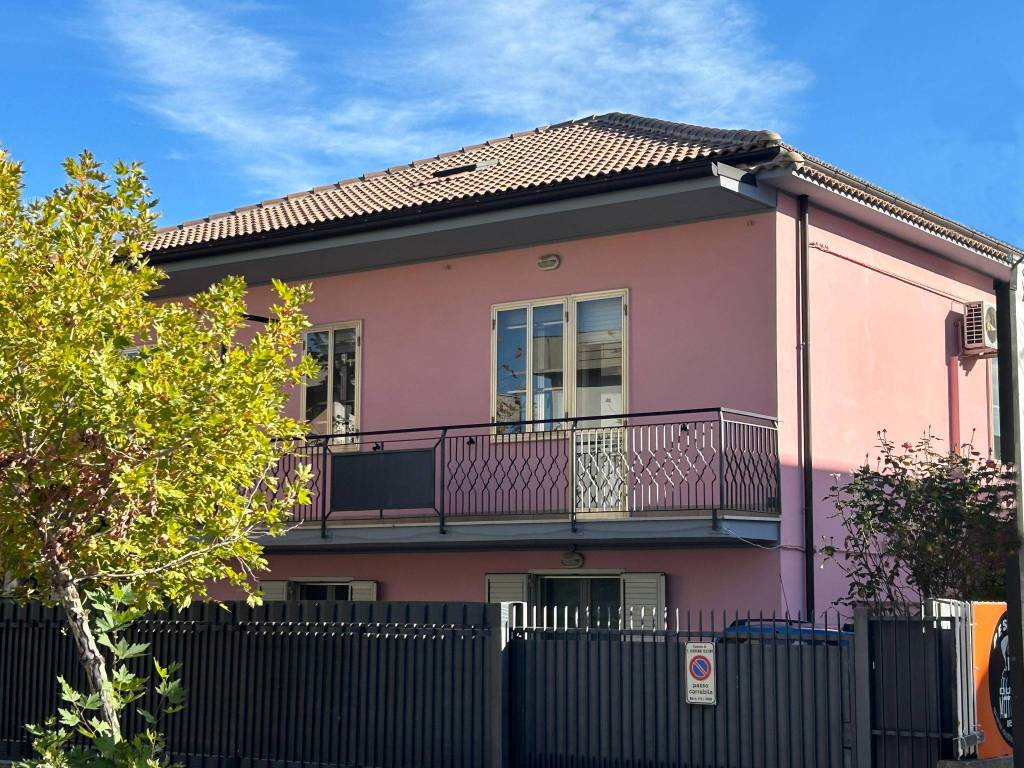 casa indipendente in vendita a San Giovanni Teatino in zona Sambuceto