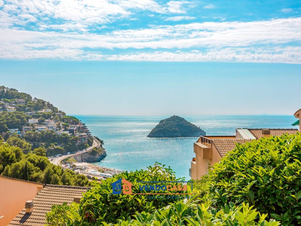 appartamento in vendita a Bergeggi in zona Torre del mare
