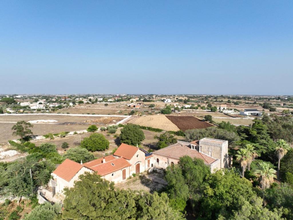 casa indipendente in vendita a Modica