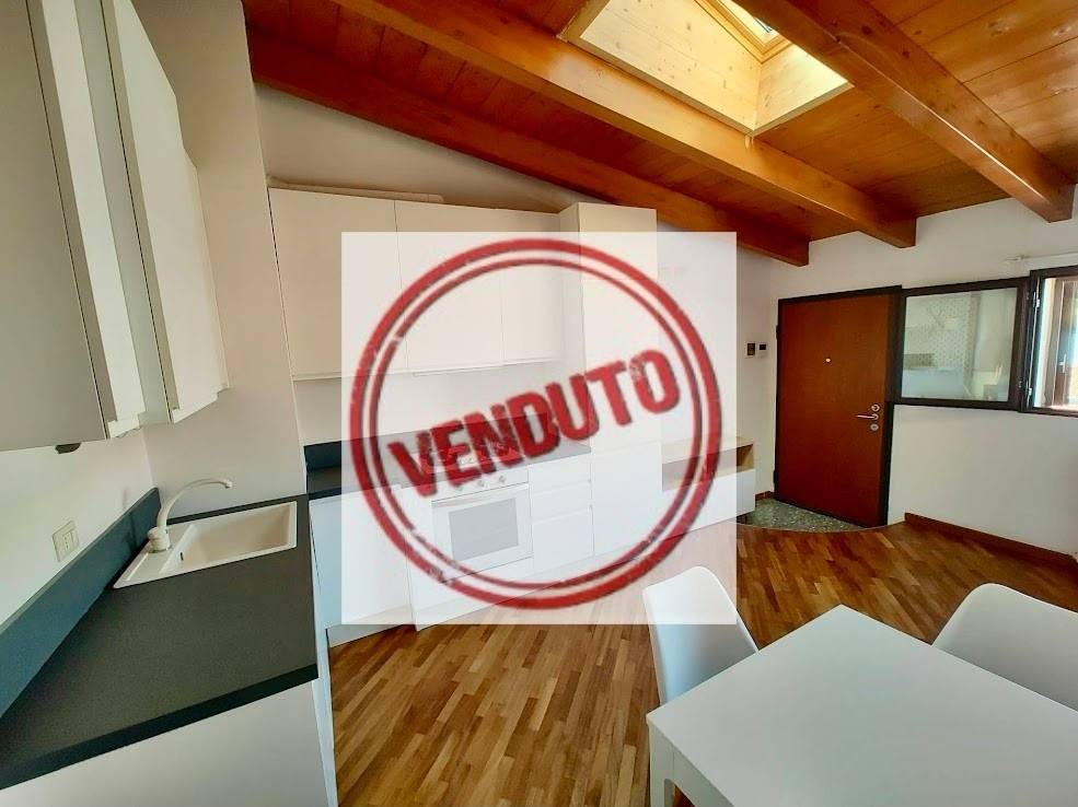 appartamento in vendita a Milano in zona Segnano