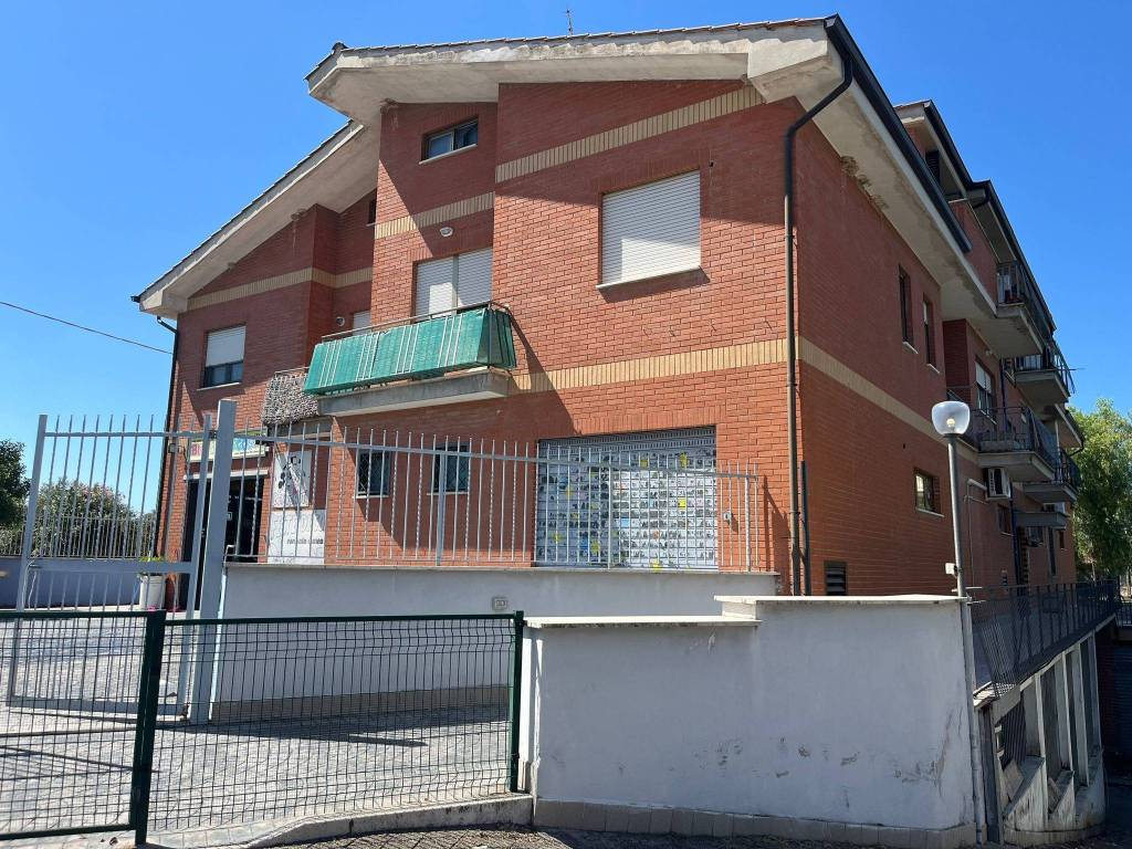 appartamento in affitto a Guidonia Montecelio in zona Villanova