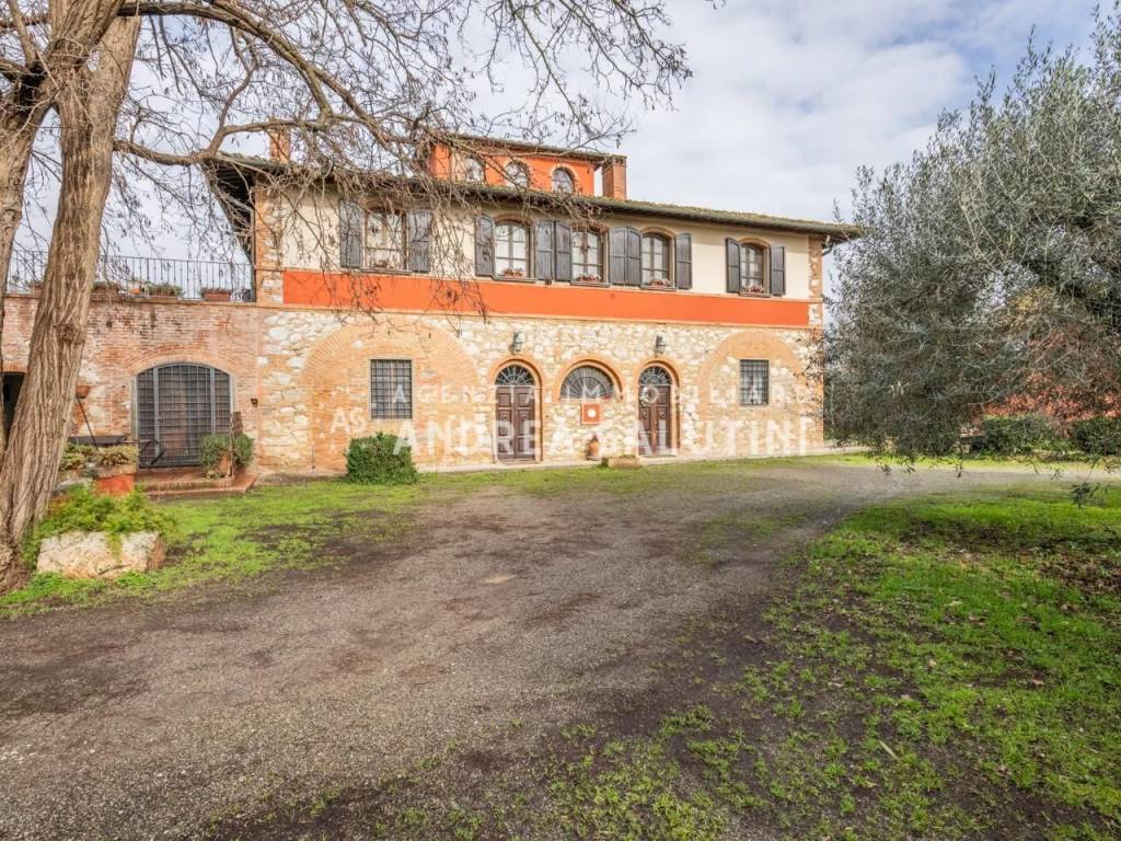 casa indipendente in vendita a Pontedera in zona Pardossi