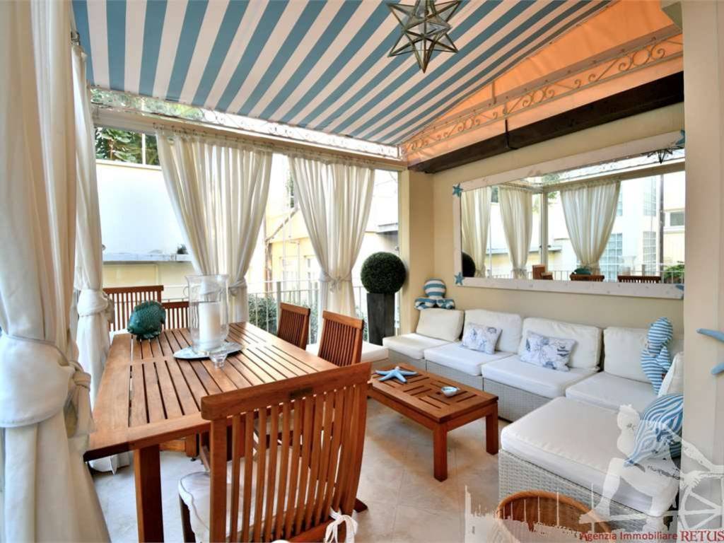 appartamento in affitto a Forte dei Marmi in zona Vittoria Apuana