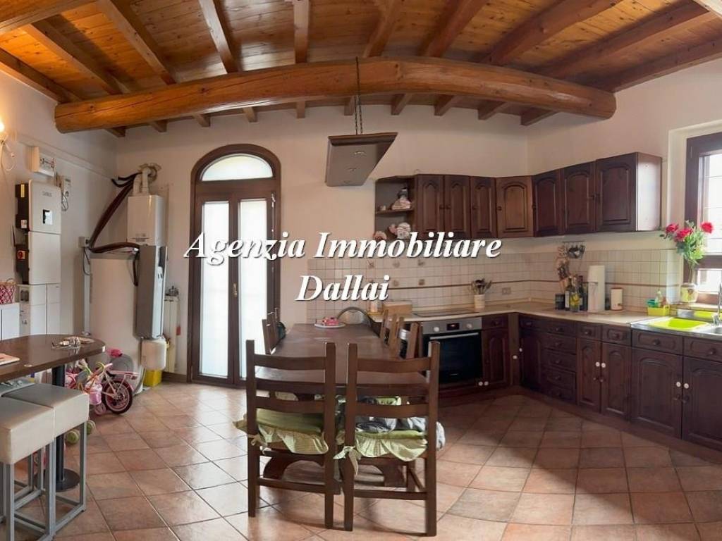 casa indipendente in vendita a Borgo San Lorenzo
