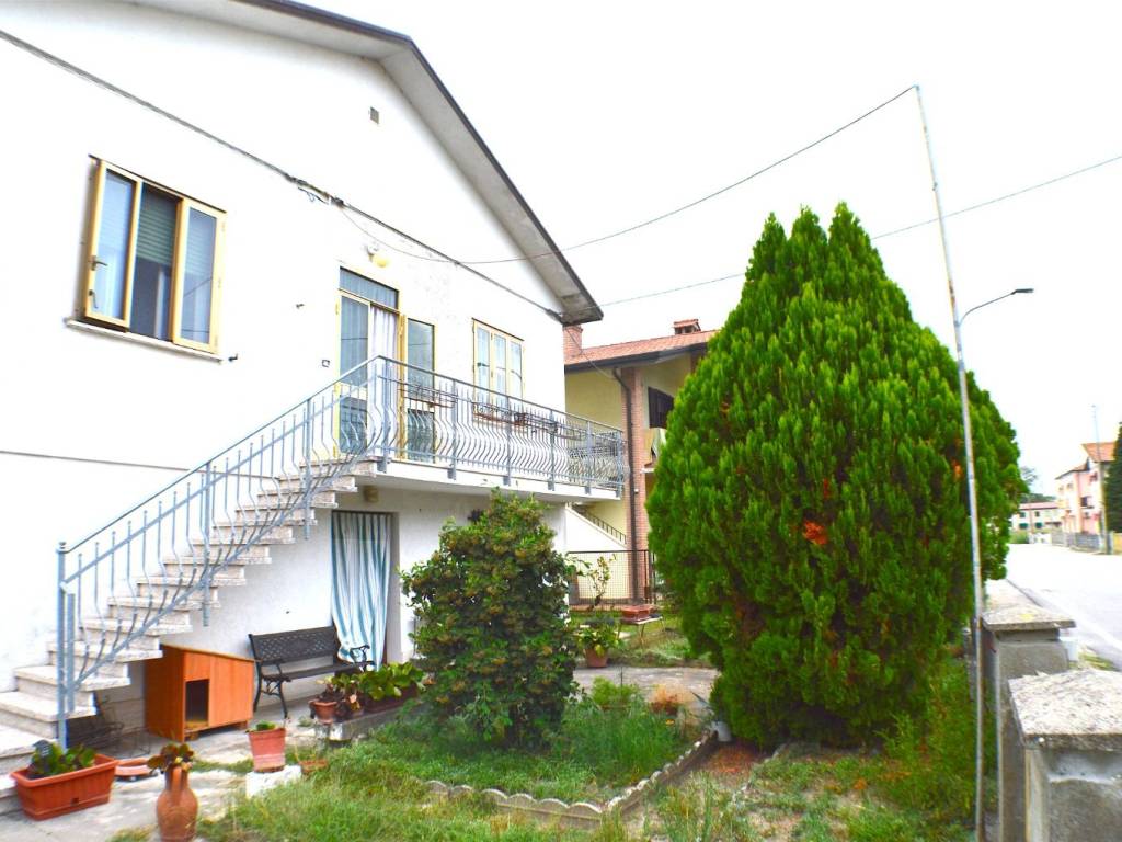 casa indipendente in vendita a Riva del Po