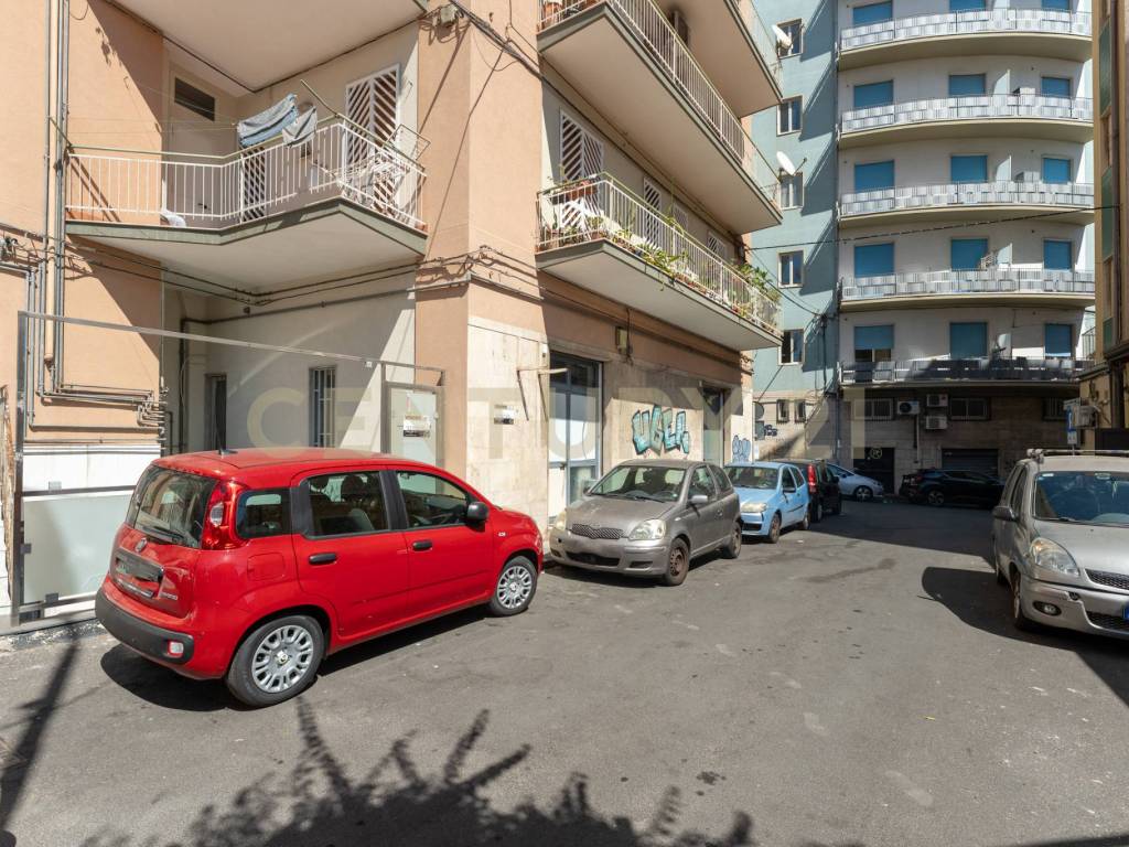 locale commerciale in vendita a Catania in zona Centro Storico