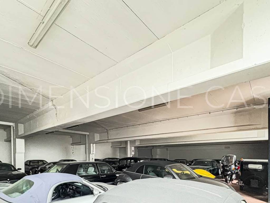 ufficio in vendita a Modena in zona Buon Pastore