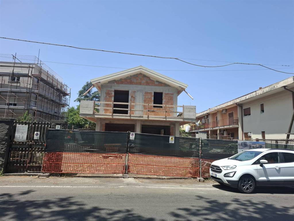 casa indipendente in vendita a Viagrande