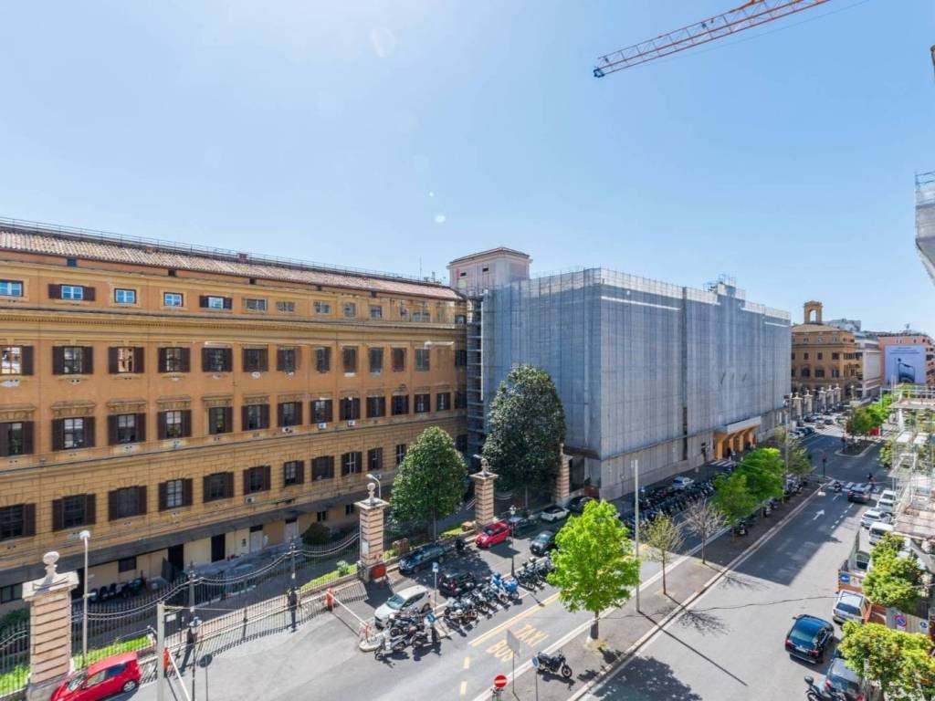 appartamento in vendita a Roma in zona Ludovisi/Sallustiano
