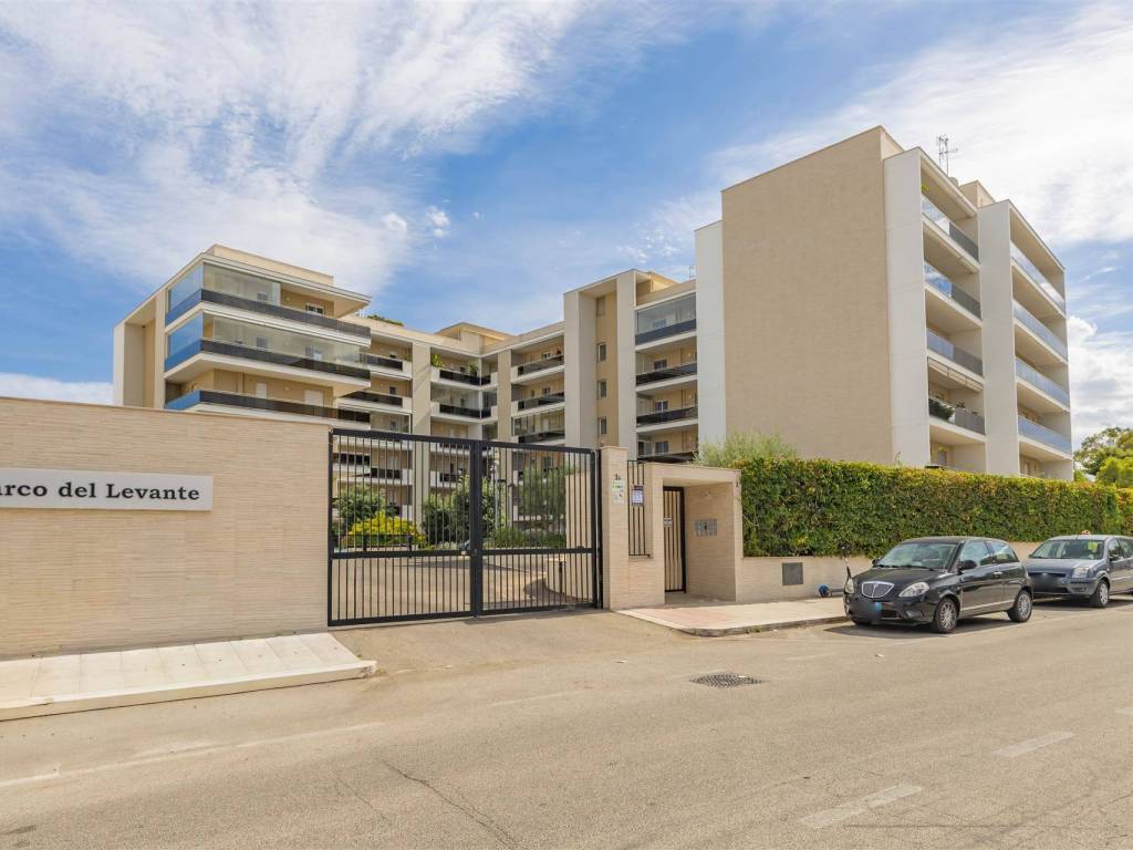 appartamento in vendita a Bari in zona Fiera del Levante